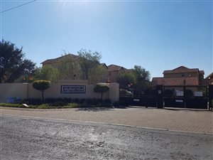 2 Bed Townhouse in Pomona