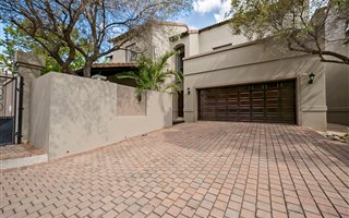 3 Bedroom House in Dainfern