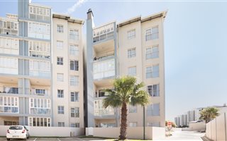 3 Bedroom Apartment in Diaz Beach