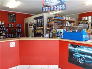 225 m² Commercial space in Geduld
