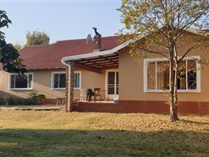 3 Bed House in Maroelana
