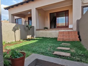 2 Bed Cluster in Noordheuwel
