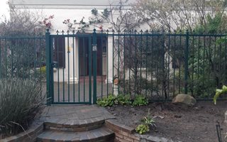 3 Bedroom House in Bergvliet