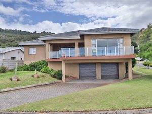 4 Bed House in Glentana