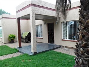 3 Bedroom House in Denneoord