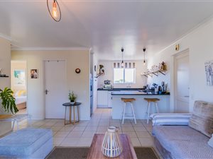 2 Bed Apartment in Hout Bay and surrounds
