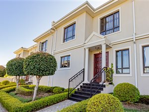 3 Bed Duplex in Halfway Gardens