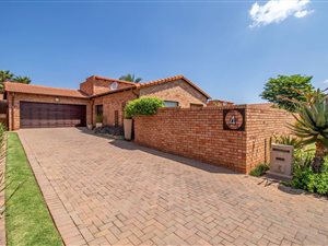 3 Bed House in Honeydew Manor