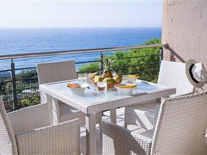 3 Bed Apartment in Shakas Rock