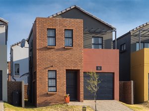 4 Bed House in South Hills