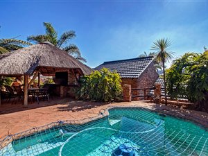 4 Bedroom House in Kloofendal