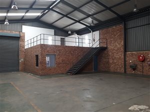 305 m² Industrial space in Bartlett