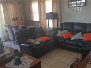 3 Bed House in Kwanonqaba