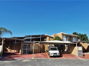 7 Bed House in Arauna