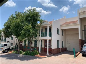 247 m² Industrial space in Halfway House