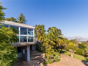 3 Bed House in Golden Hill