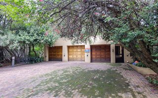630 m² Commercial space in Bryanston
