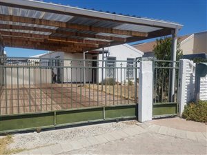 2 Bedroom House in Strandfontein
