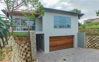 3 Bedroom House in Brettenwood Coastal Estate