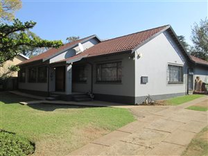 4 Bed House in General Alberts Park