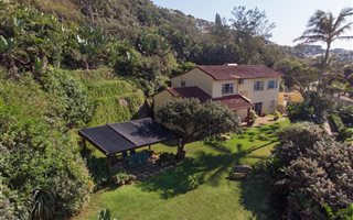 5 Bedroom House in Sheffield Beach