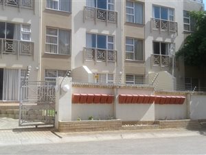 2 Bed Apartment in Boland Park