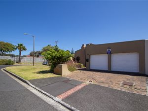4 Bed House in Retreat