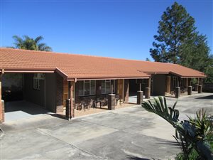 7 Bed House in Ladysmith