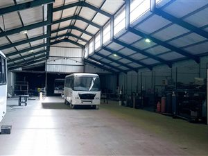 1645 m² Industrial space in Kraaifontein Central