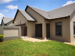 3 Bed Duet in Derdepoort