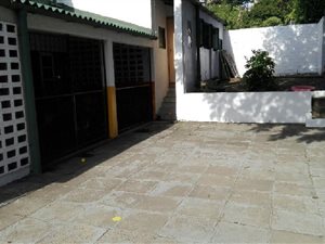 712 m² Commercial space in Newlands West