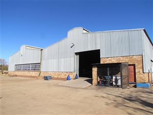 1780 m² Industrial space in Rosslyn