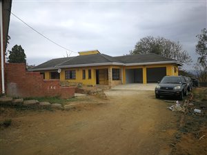 8 Bed House in Glenwood