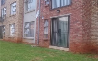 2 Bedroom Apartment in Weltevreden Park