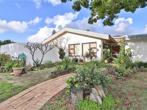 5 Bed House in Panorama