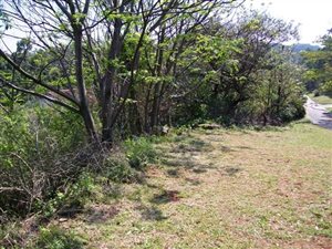 2750 m² Land available in Uvongo
