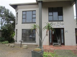 5 Bed House in Mossel Bay Golf Estate