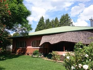 4 Bed House in Roosheuwel