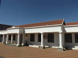 1600 m² Office Space in Witbank