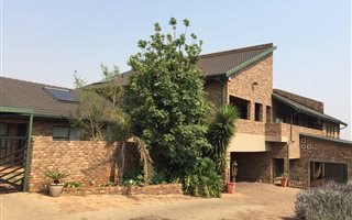 5 Bedroom House in Highveld