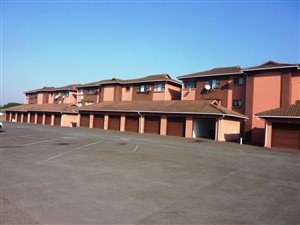 3 Bed Apartment in Richards Bay Central