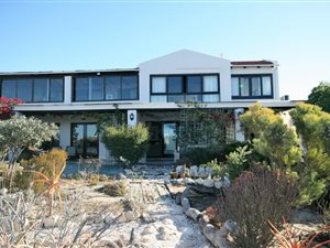 3 Bed House in St Helena Bay