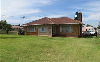 3 Bedroom House in Florida View