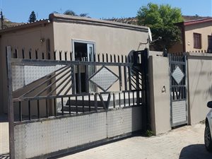 3 Bedroom House in Laudium