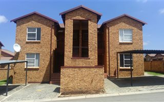 2 Bedroom Apartment in Honeydew