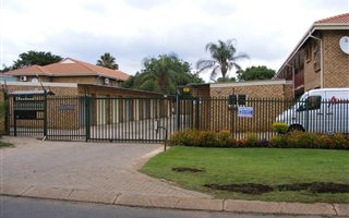 Bachelor apartment in Rietfontein