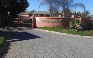 2 Bedroom Apartment in Geelhoutpark