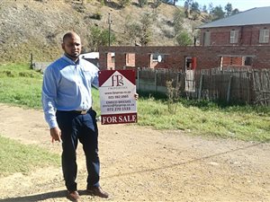 427 m² Land available in Sir Lowrys Pass