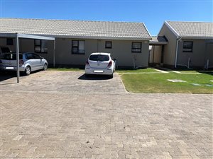 2 Bedroom Townhouse in Gonubie