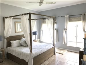 3 Bed House in Cedar Lakes